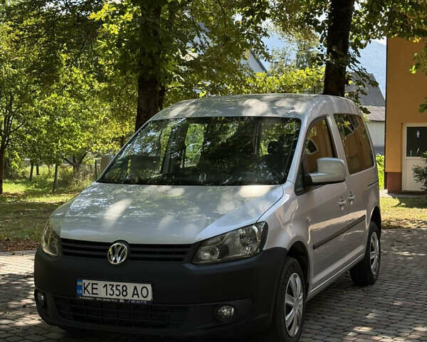 Серый Фольксваген Кадди, объемом двигателя 1.6 л и пробегом 218 тыс. км за 9950 $, фото 2 на Automoto.ua