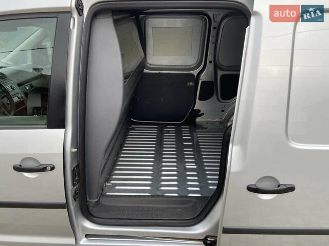 Серый Фольксваген Кадди, объемом двигателя 1.6 л и пробегом 266 тыс. км за 7300 $, фото 8 на Automoto.ua