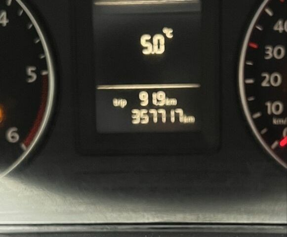 Серый Фольксваген Кадди, объемом двигателя 1.6 л и пробегом 360 тыс. км за 8500 $, фото 8 на Automoto.ua