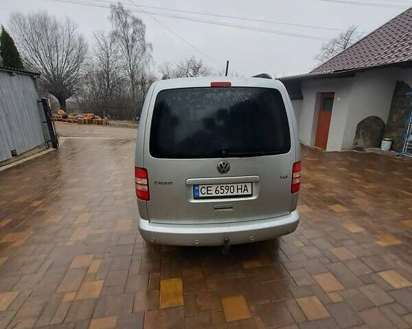 Серый Фольксваген Кадди, объемом двигателя 1.6 л и пробегом 198 тыс. км за 10837 $, фото 3 на Automoto.ua