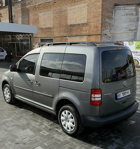 Серый Фольксваген Кадди, объемом двигателя 1.98 л и пробегом 262 тыс. км за 9499 $, фото 5 на Automoto.ua