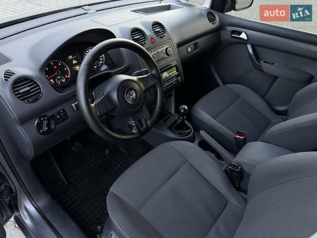 Сірий Фольксваген Кадді, об'ємом двигуна 2 л та пробігом 260 тис. км за 11900 $, фото 18 на Automoto.ua