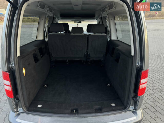 Серый Фольксваген Кадди, объемом двигателя 2 л и пробегом 260 тыс. км за 11900 $, фото 8 на Automoto.ua