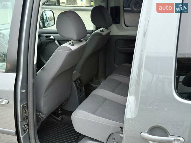 Серый Фольксваген Кадди, объемом двигателя 1.6 л и пробегом 267 тыс. км за 11700 $, фото 25 на Automoto.ua