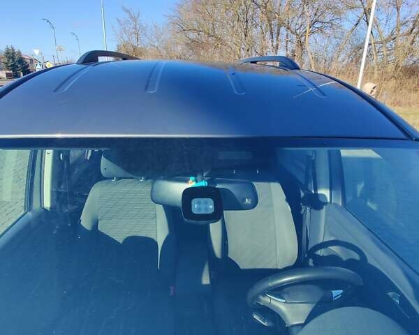 Серый Фольксваген Кадди, объемом двигателя 1.6 л и пробегом 293 тыс. км за 12600 $, фото 8 на Automoto.ua