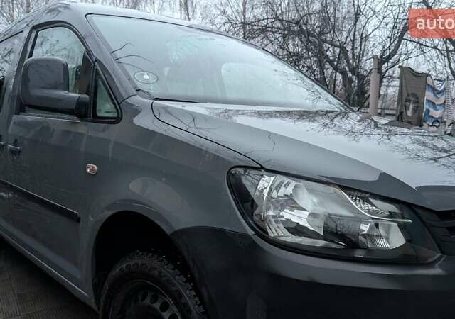 Серый Фольксваген Кадди, объемом двигателя 1.6 л и пробегом 183 тыс. км за 9100 $, фото 25 на Automoto.ua