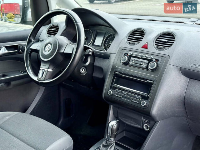 Серый Фольксваген Кадди, объемом двигателя 1.6 л и пробегом 267 тыс. км за 11700 $, фото 29 на Automoto.ua