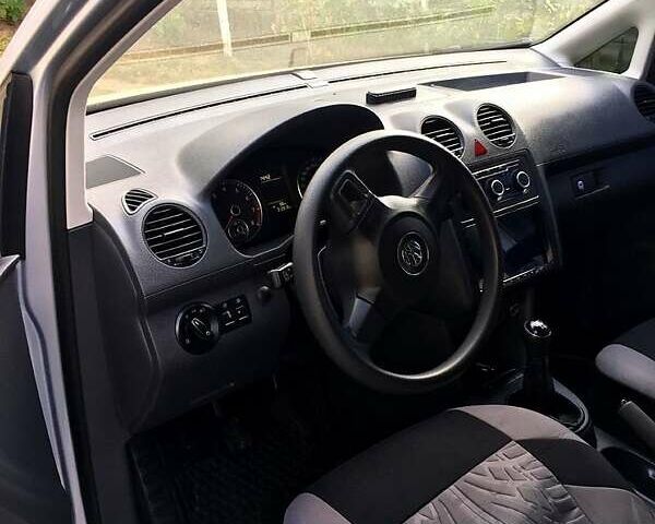 Серый Фольксваген Кадди, объемом двигателя 1.2 л и пробегом 310 тыс. км за 6000 $, фото 7 на Automoto.ua