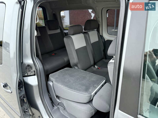 Серый Фольксваген Кадди, объемом двигателя 1.6 л и пробегом 267 тыс. км за 11700 $, фото 32 на Automoto.ua