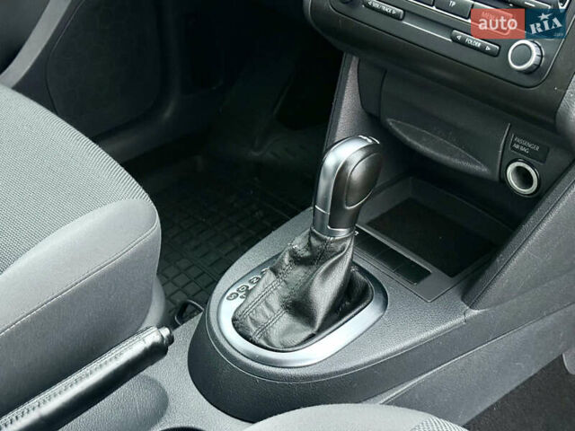 Серый Фольксваген Кадди, объемом двигателя 1.6 л и пробегом 267 тыс. км за 11700 $, фото 28 на Automoto.ua