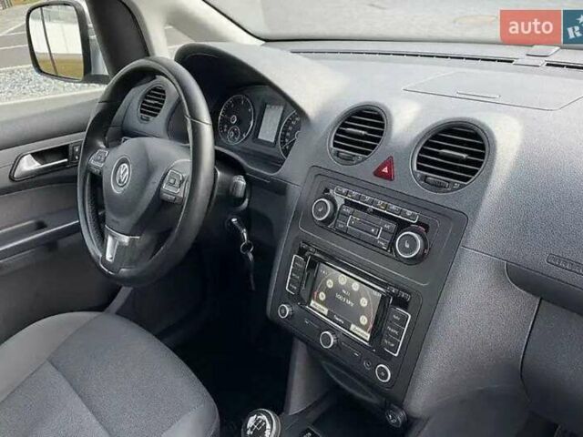 Серый Фольксваген Кадди, объемом двигателя 1.6 л и пробегом 317 тыс. км за 10800 $, фото 23 на Automoto.ua