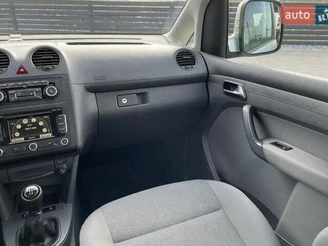 Серый Фольксваген Кадди, объемом двигателя 1.6 л и пробегом 317 тыс. км за 10800 $, фото 9 на Automoto.ua