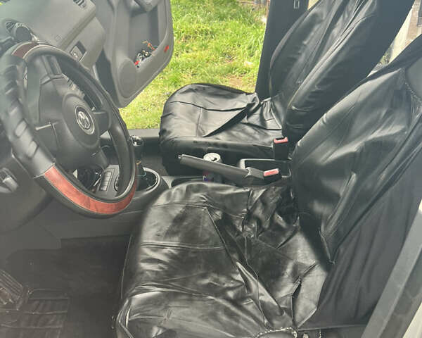 Серый Фольксваген Кадди, объемом двигателя 1.2 л и пробегом 241 тыс. км за 7100 $, фото 4 на Automoto.ua