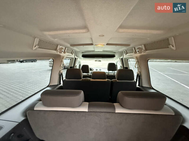 Серый Фольксваген Кадди, объемом двигателя 1.6 л и пробегом 224 тыс. км за 12700 $, фото 69 на Automoto.ua