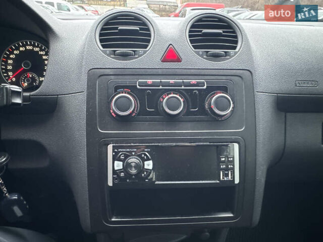 Серый Фольксваген Кадди, объемом двигателя 2 л и пробегом 219 тыс. км за 9800 $, фото 23 на Automoto.ua