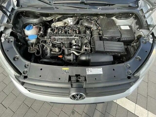 Серый Фольксваген Кадди, объемом двигателя 1.6 л и пробегом 317 тыс. км за 10800 $, фото 6 на Automoto.ua