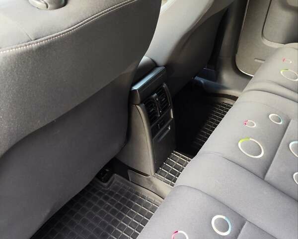 Сірий Фольксваген Кадді, об'ємом двигуна 2 л та пробігом 261 тис. км за 12800 $, фото 45 на Automoto.ua