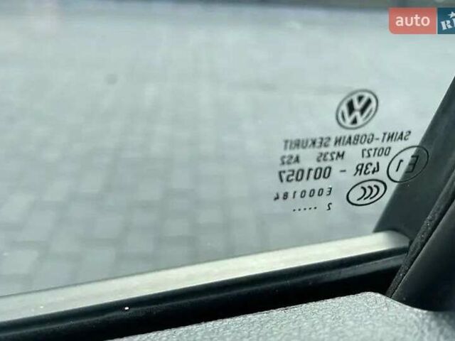 Серый Фольксваген Кадди, объемом двигателя 1.6 л и пробегом 317 тыс. км за 10800 $, фото 14 на Automoto.ua