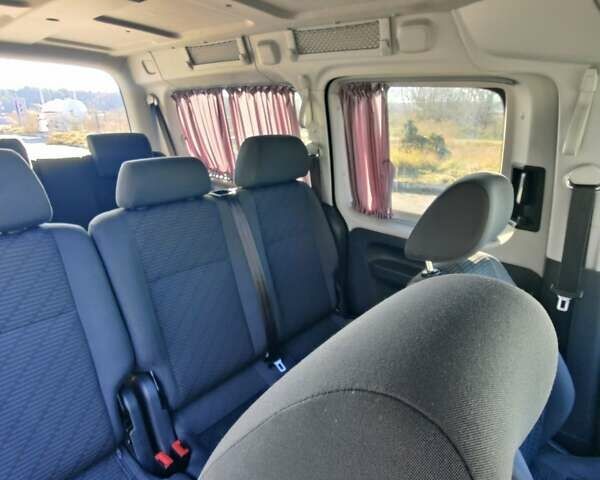 Серый Фольксваген Кадди, объемом двигателя 1.6 л и пробегом 293 тыс. км за 12600 $, фото 27 на Automoto.ua