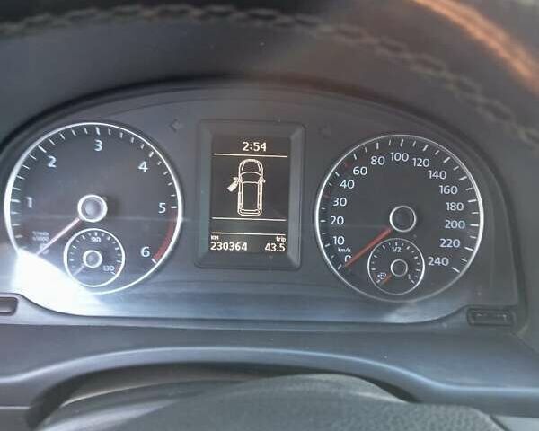 Серый Фольксваген Кадди, объемом двигателя 2 л и пробегом 250 тыс. км за 10500 $, фото 8 на Automoto.ua