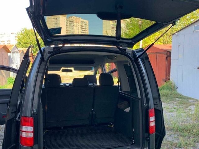 Сірий Фольксваген Кадді, об'ємом двигуна 2 л та пробігом 213 тис. км за 12000 $, фото 12 на Automoto.ua