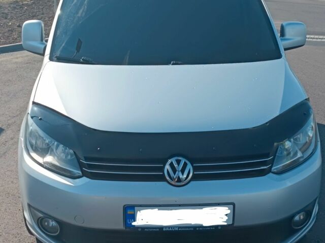 Серый Фольксваген Кадди, объемом двигателя 2 л и пробегом 305 тыс. км за 9300 $, фото 2 на Automoto.ua