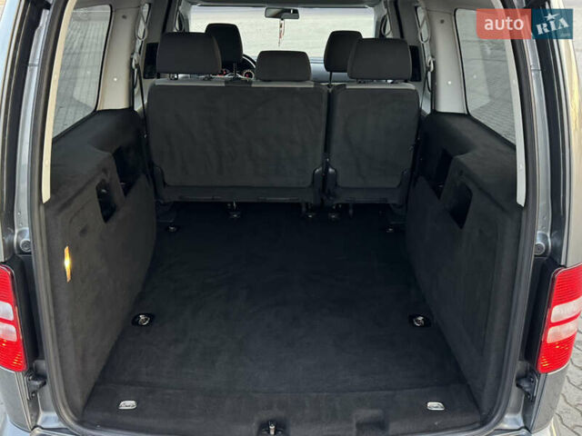 Сірий Фольксваген Кадді, об'ємом двигуна 2 л та пробігом 260 тис. км за 11900 $, фото 7 на Automoto.ua