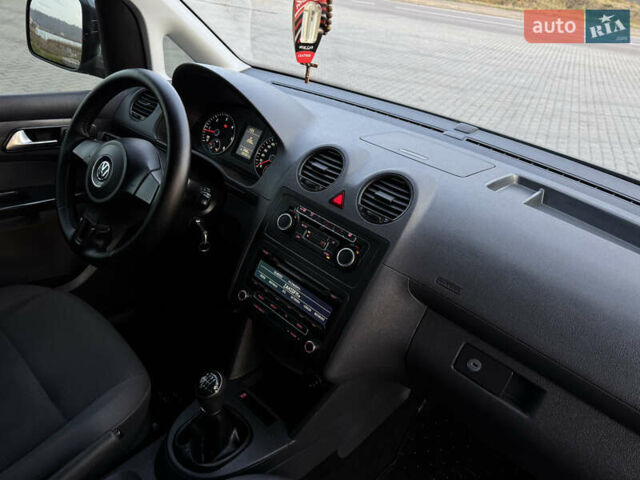 Сірий Фольксваген Кадді, об'ємом двигуна 2 л та пробігом 260 тис. км за 11900 $, фото 14 на Automoto.ua