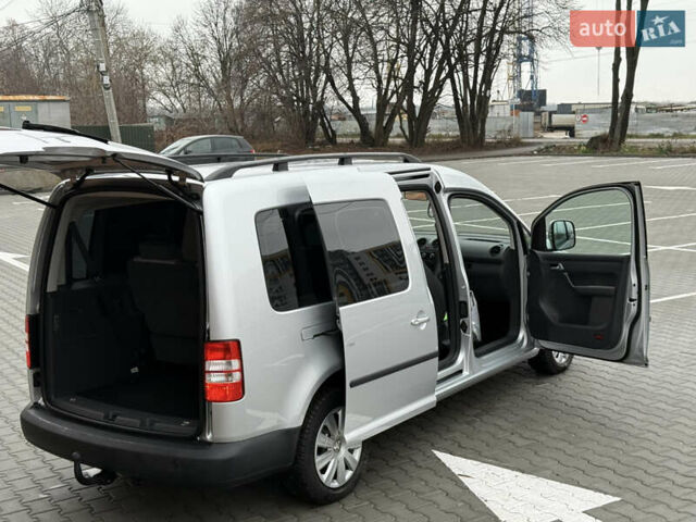 Серый Фольксваген Кадди, объемом двигателя 1.6 л и пробегом 224 тыс. км за 12700 $, фото 105 на Automoto.ua