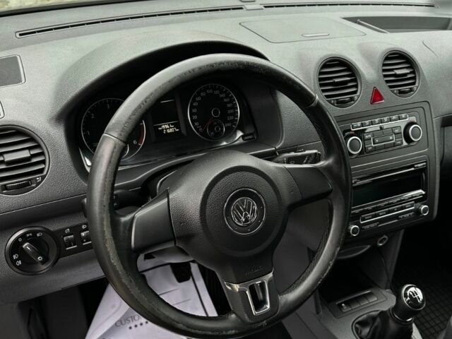 Сірий Фольксваген Кадді, об'ємом двигуна 2 л та пробігом 186 тис. км за 2850 $, фото 4 на Automoto.ua