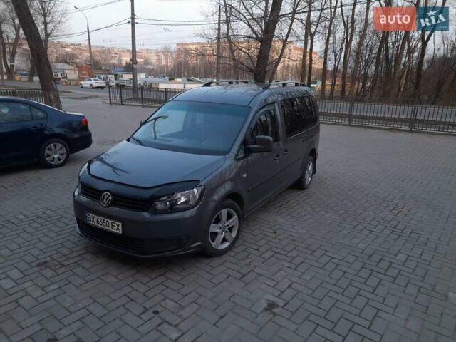 Серый Фольксваген Кадди, объемом двигателя 1.6 л и пробегом 255 тыс. км за 10000 $, фото 1 на Automoto.ua
