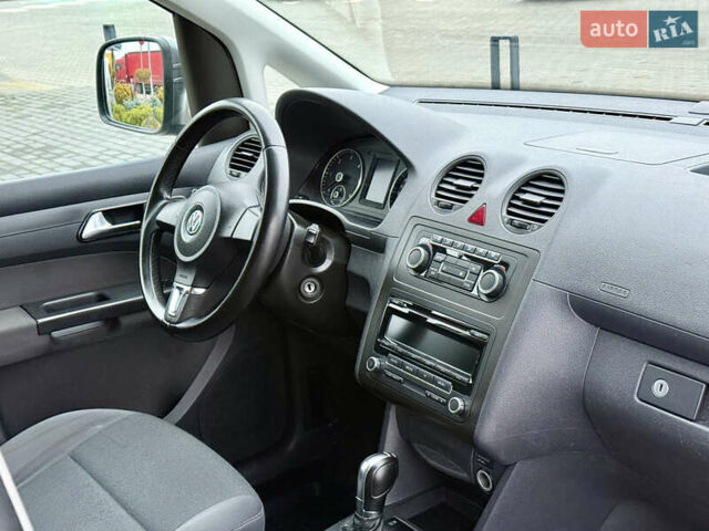 Серый Фольксваген Кадди, объемом двигателя 1.6 л и пробегом 267 тыс. км за 11700 $, фото 26 на Automoto.ua