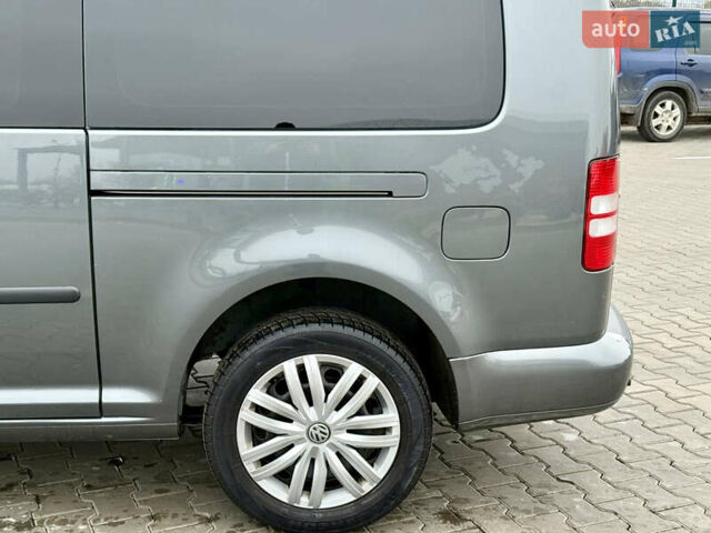 Серый Фольксваген Кадди, объемом двигателя 1.6 л и пробегом 267 тыс. км за 11700 $, фото 19 на Automoto.ua