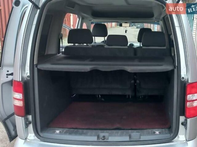 Серый Фольксваген Кадди, объемом двигателя 1.6 л и пробегом 235 тыс. км за 10900 $, фото 7 на Automoto.ua