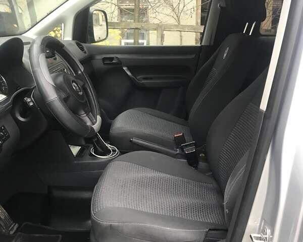 Серый Фольксваген Кадди, объемом двигателя 1.6 л и пробегом 325 тыс. км за 9800 $, фото 17 на Automoto.ua