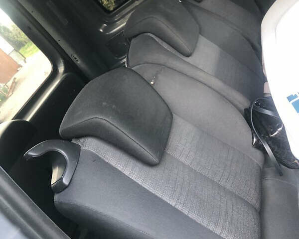 Сірий Фольксваген Кадді, об'ємом двигуна 1.6 л та пробігом 247 тис. км за 7900 $, фото 1 на Automoto.ua