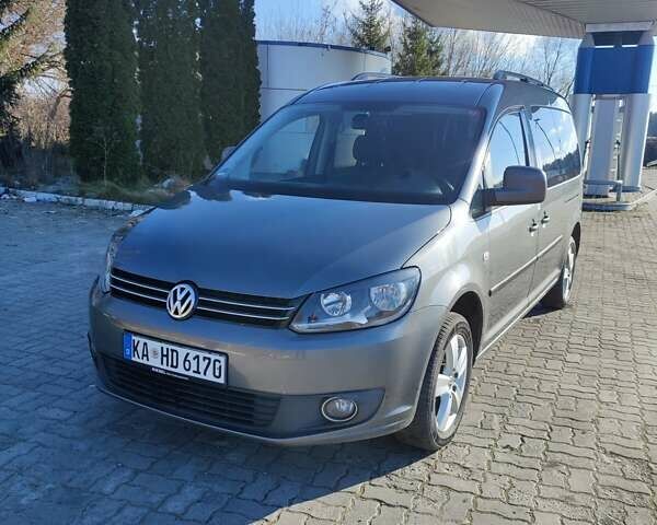 Серый Фольксваген Кадди, объемом двигателя 1.6 л и пробегом 293 тыс. км за 12600 $, фото 34 на Automoto.ua
