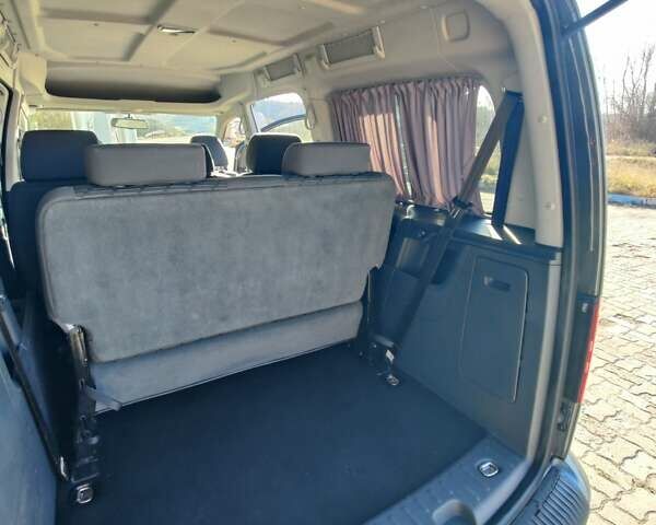 Серый Фольксваген Кадди, объемом двигателя 1.6 л и пробегом 293 тыс. км за 12600 $, фото 16 на Automoto.ua