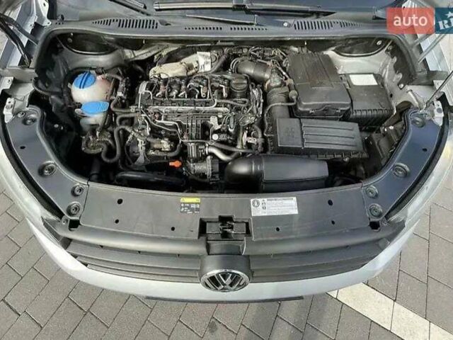 Серый Фольксваген Кадди, объемом двигателя 1.6 л и пробегом 317 тыс. км за 10800 $, фото 12 на Automoto.ua