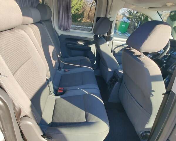 Серый Фольксваген Кадди, объемом двигателя 1.6 л и пробегом 293 тыс. км за 12600 $, фото 11 на Automoto.ua