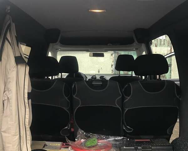 Серый Фольксваген Кадди, объемом двигателя 1.6 л и пробегом 325 тыс. км за 9800 $, фото 19 на Automoto.ua