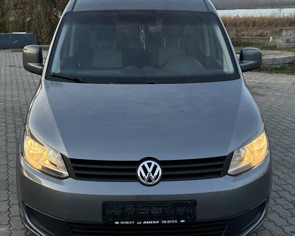 Сірий Фольксваген Кадді, об'ємом двигуна 2 л та пробігом 260 тис. км за 11900 $, фото 2 на Automoto.ua
