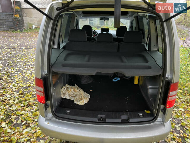 Серый Фольксваген Кадди, объемом двигателя 2 л и пробегом 310 тыс. км за 9950 $, фото 7 на Automoto.ua