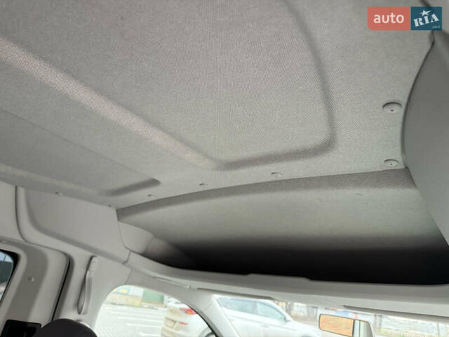 Серый Фольксваген Кадди, объемом двигателя 1.6 л и пробегом 224 тыс. км за 12700 $, фото 45 на Automoto.ua