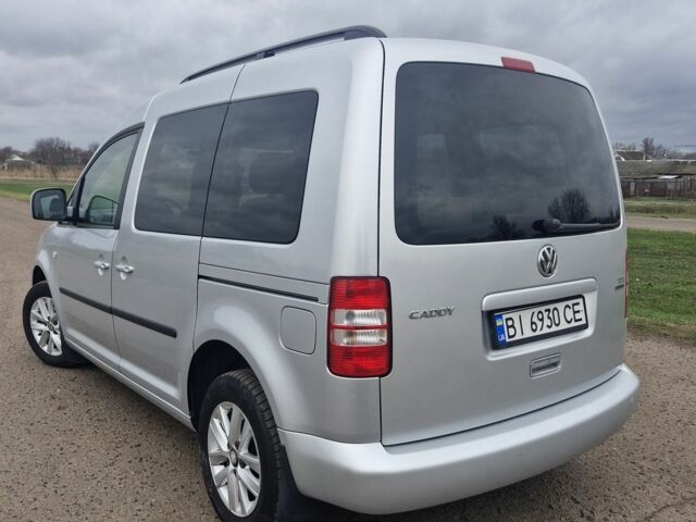 Серый Фольксваген Кадди, объемом двигателя 1.6 л и пробегом 236 тыс. км за 10299 $, фото 3 на Automoto.ua