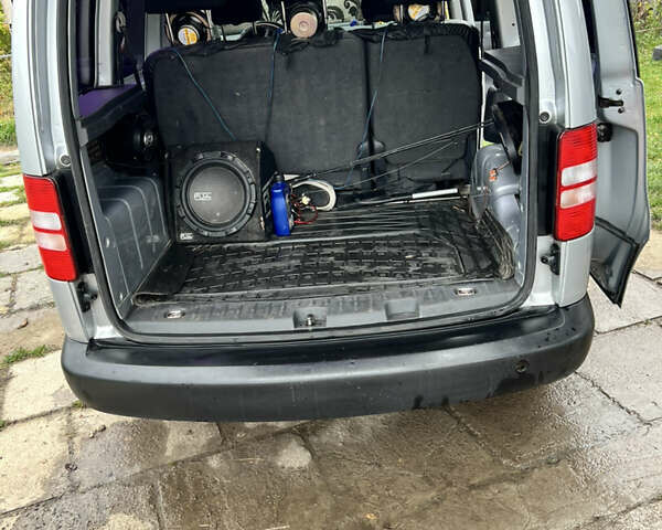 Серый Фольксваген Кадди, объемом двигателя 1.2 л и пробегом 241 тыс. км за 7100 $, фото 11 на Automoto.ua