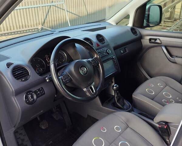 Сірий Фольксваген Кадді, об'ємом двигуна 2 л та пробігом 261 тис. км за 12800 $, фото 38 на Automoto.ua