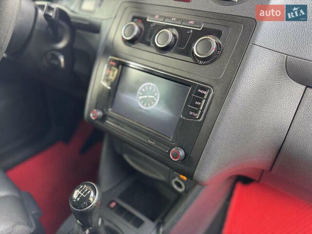 Фольксваген Кадди 2012 в Тернополе на Automoto.ua Серый Фольксваген Кадди, объемом двигателя 1.6 л и пробегом 250 тыс. км за 9500 $, фото 5 на Automoto.ua