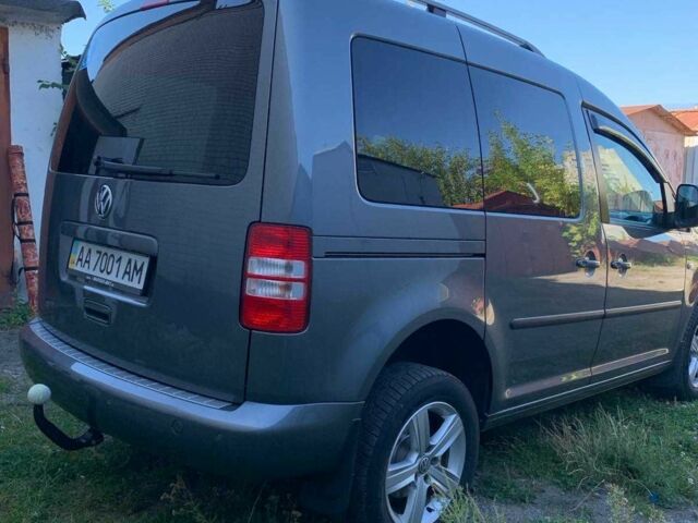 Сірий Фольксваген Кадді, об'ємом двигуна 2 л та пробігом 213 тис. км за 12000 $, фото 4 на Automoto.ua
