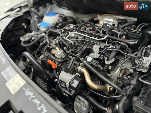 Серый Фольксваген Кадди, объемом двигателя 1.6 л и пробегом 224 тыс. км за 12700 $, фото 89 на Automoto.ua